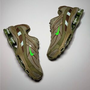 Supreme x Nike Shox Ride 2 Neutral Olive 8.5
DN1615 200 Electric Green Pilgrim